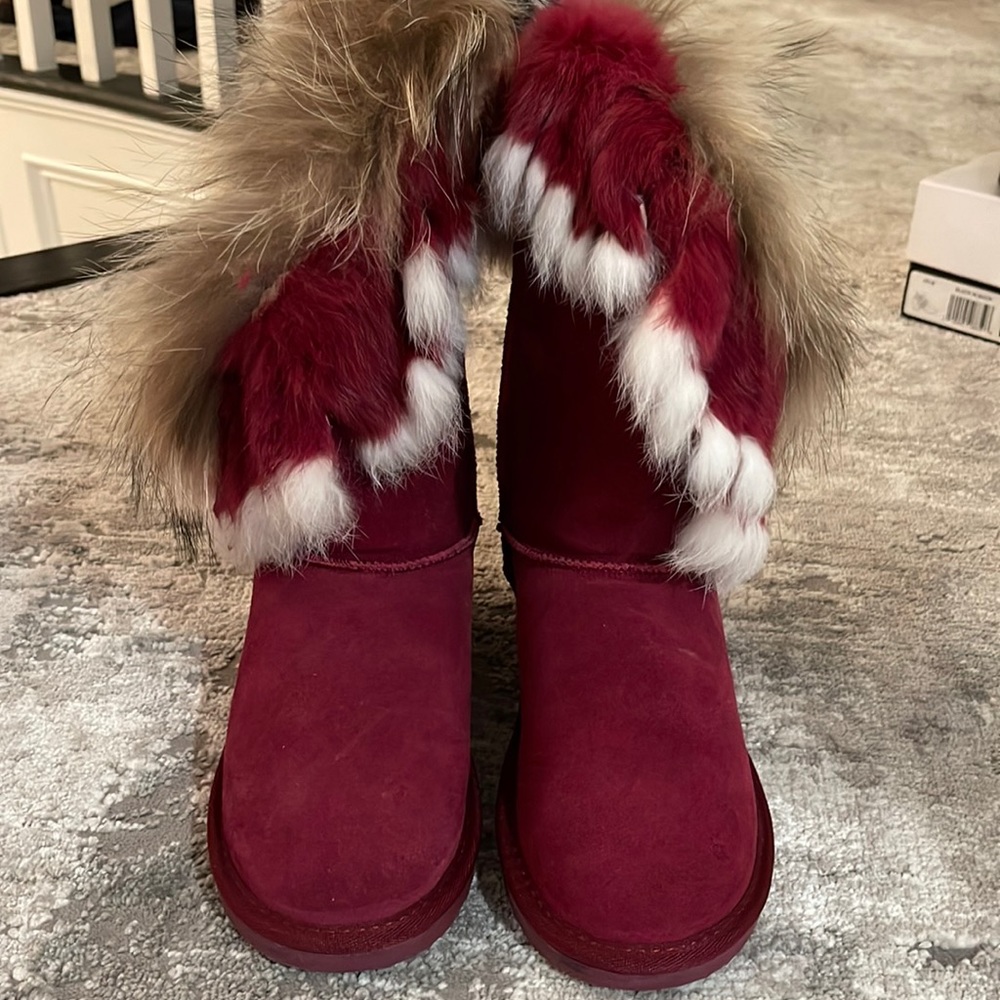Size 8 Burgandy Boots with real rabbit fur
